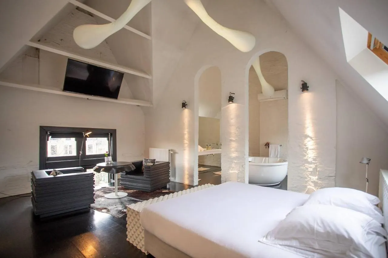 B&B Suites Feek Антверпен